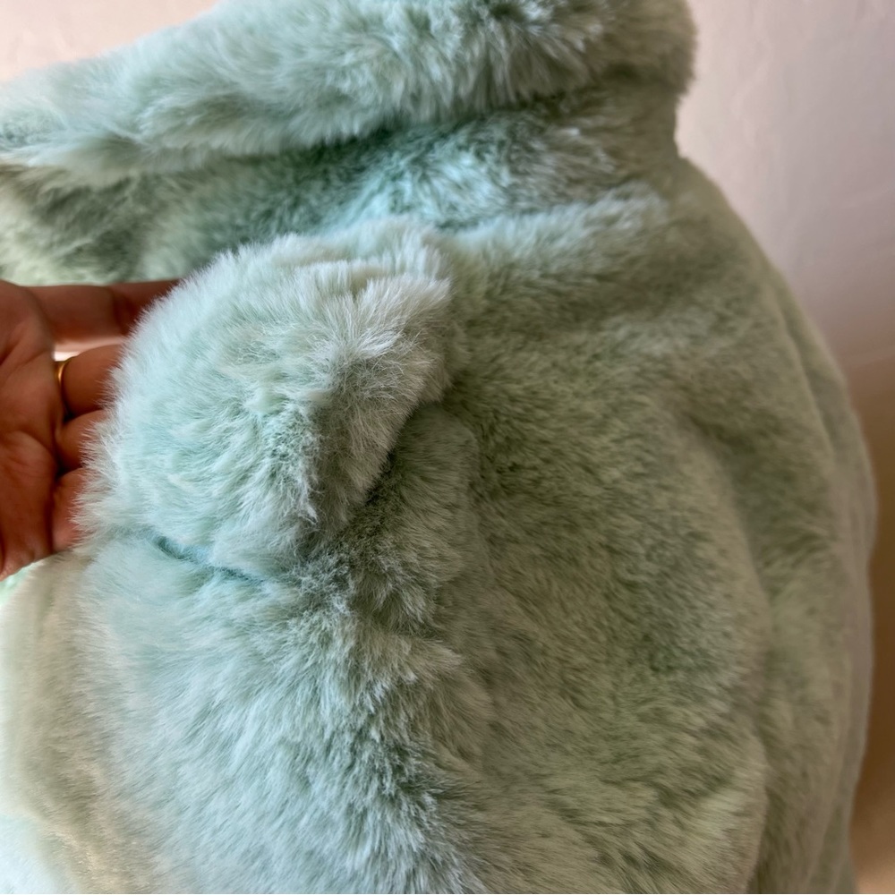 BCBGMAXAZRIA $338 “Violet” Faux Fur Moto Jacket In Pistachio Size XS - Picture 16 of 17
